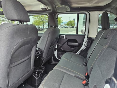 Used 2024 Jeep Wrangler Unlimited Sport AWD/4WD image 15