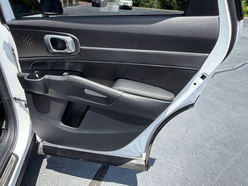 Used 2023 Kia Sorento SX FWD image 24