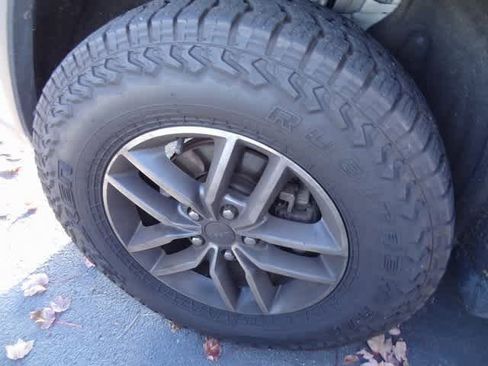 Used 2018 Jeep Grand Cherokee Limited image 13