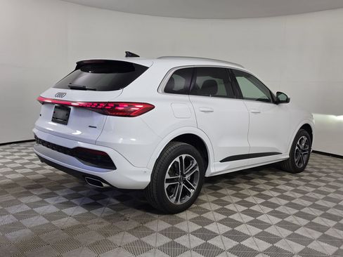 Certified 2025 Audi Q5 Premium w/ Convenience Package AWD/4WD image 7