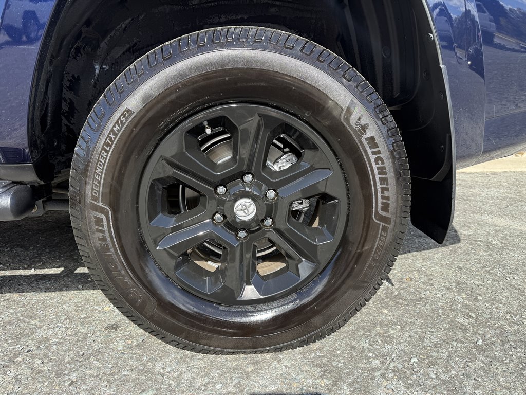 Used 2018 Toyota 4Runner SR5 Premium AWD/4WD image 8