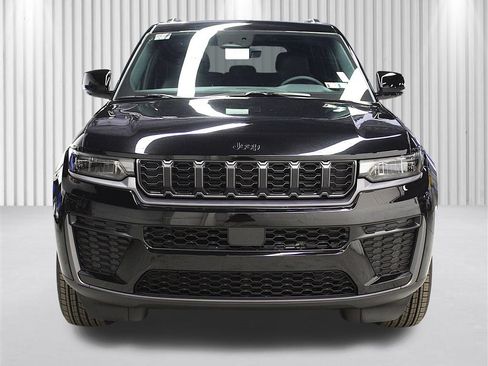New 2026 Jeep Grand Cherokee Altitude AWD/4WD image 41