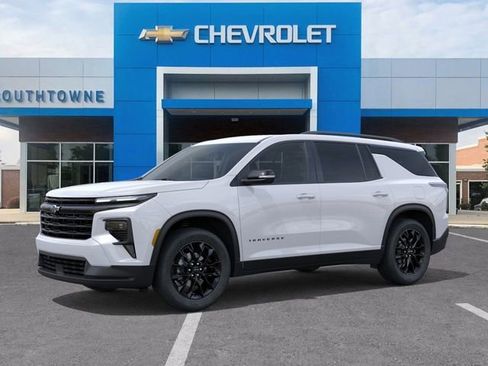 New 2026 Chevrolet Traverse LT w/ Midnight/Sport Edition FWD image 2