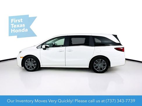 Used 2026 Honda Odyssey Touring image 4