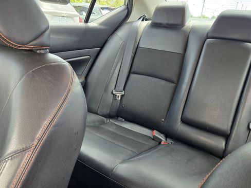 Used 2022 Nissan Altima 2.5 SR FWD image 12
