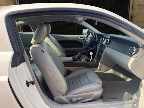 Used 2007 Ford Mustang GT RWD image 16