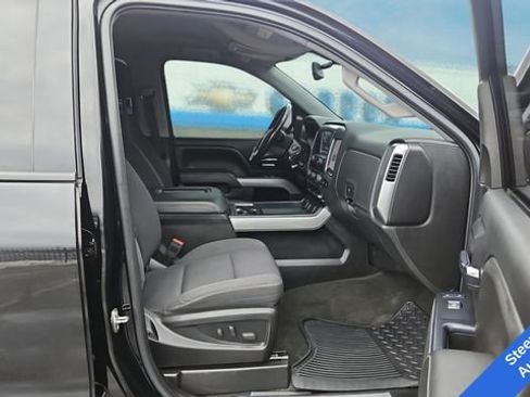 Used 2018 Chevrolet Silverado 1500 LT w/ Midnight Edition image 14