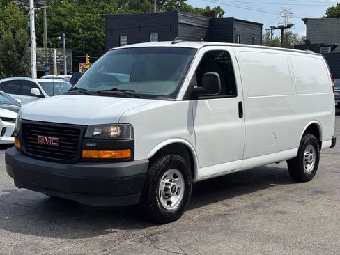Used 2020 GMC Savana 2500 w/ Driver Convenience Package RWD image 4