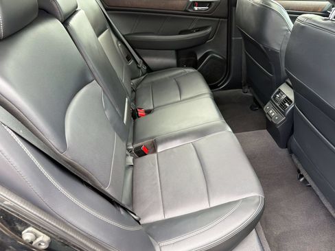 Used 2019 Subaru Outback 2.5i Limited AWD/4WD image 33