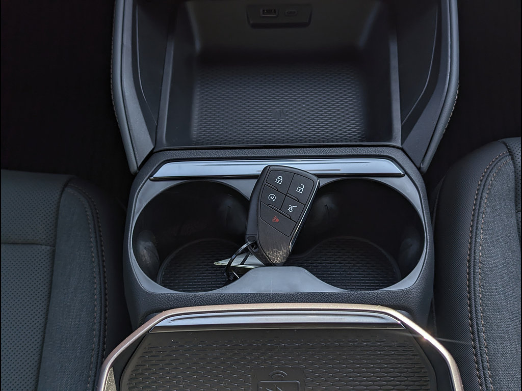 New 2027 GMC Terrain AT4 w/ LPO, Floor Liner Package AWD/4WD image 25