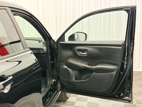 Used 2023 Honda HR-V Sport image 15