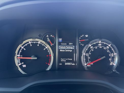 Certified 2022 Toyota 4Runner TRD Off-Road Premium w/ Moonroof Package image 21