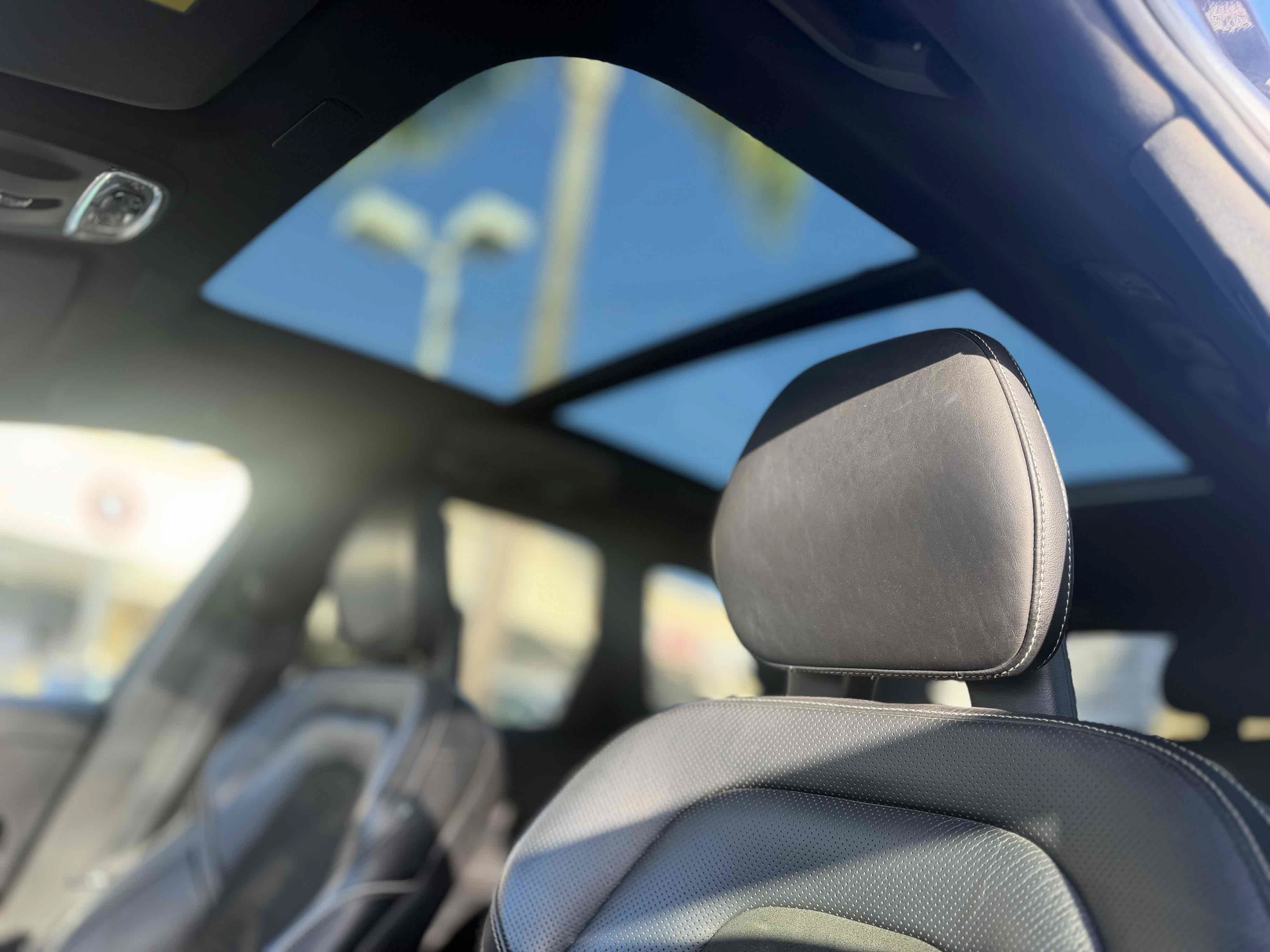 Used 2018 Volvo XC60 T6 R-Design AWD/4WD image 31