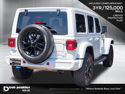 Used 2021 Jeep Wrangler Unlimited Sahara AWD/4WD image 25