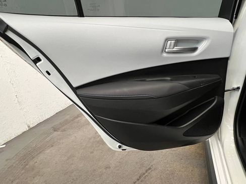 Used 2020 Toyota Corolla SE FWD image 9