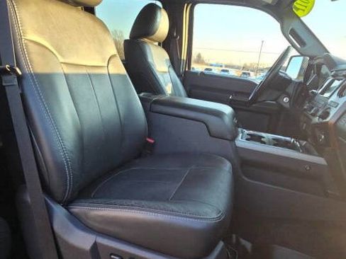 Used 2011 Ford F250 Lariat image 17