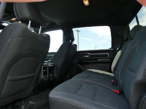 Used 2019 RAM 1500 Big Horn AWD/4WD image 17
