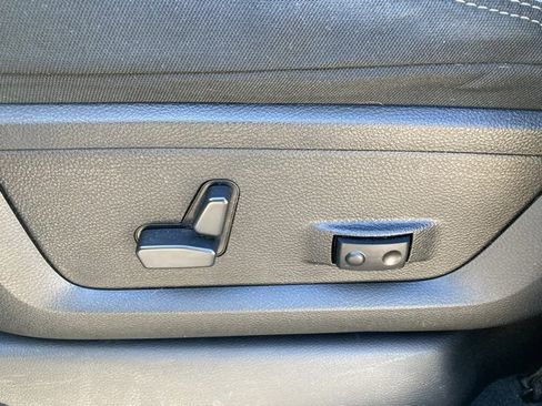 Used 2022 RAM 3500 Big Horn w/ Level A Equipment Group image 33