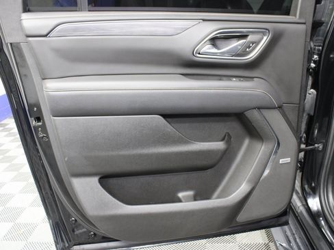 Used 2024 GMC Yukon XL SLT w/ SLT Luxury Package image 69