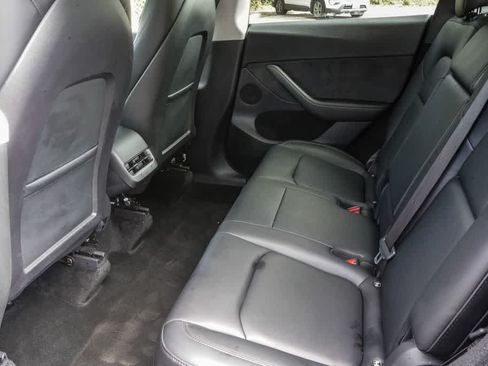 Used 2023 Tesla Model Y 2WD image 18