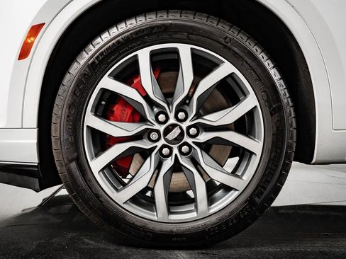 Used 2023 Cadillac XT6 Sport image 12