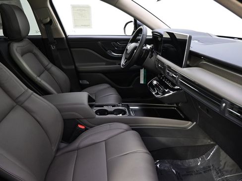 New 2026 Lincoln Corsair Grand Touring image 16