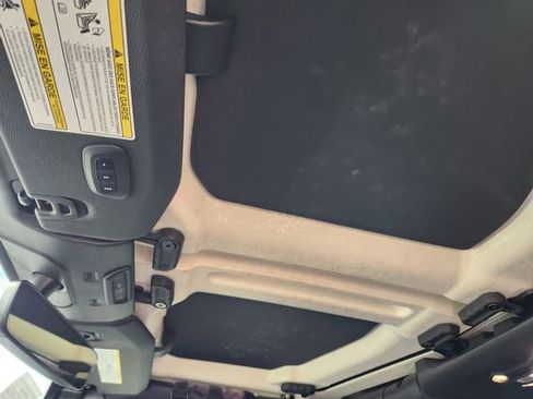 Used 2021 Jeep Gladiator Overland w/ Popular Equipment Package image 27