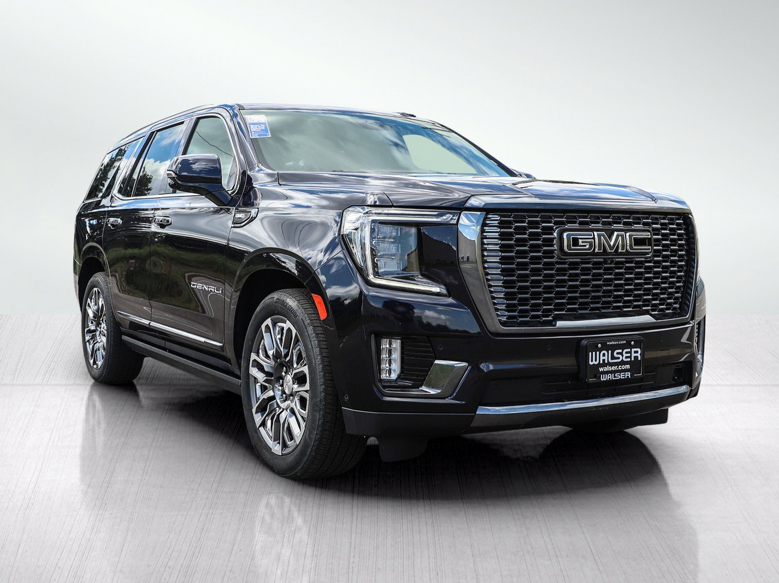 Used 2023 GMC Yukon Denali Ultimate AWD/4WD image 7