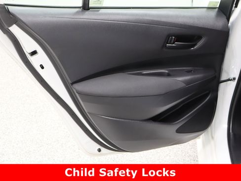 Used 2024 Toyota Corolla LE image 23