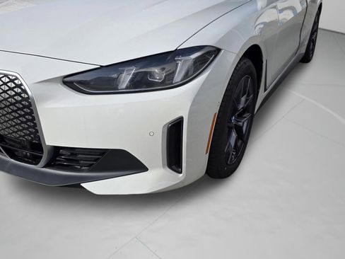 Used 2026 BMW i4 eDrive40 w/ Parking Assistance Package RWD image 27