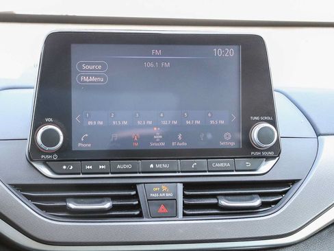 Used 2023 Nissan Altima 2.5 SR FWD image 15