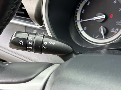 Used 2022 Toyota Highlander Limited FWD image 41