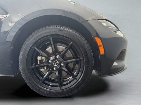 Used 2020 MAZDA MX-5 Miata Sport RWD image 34