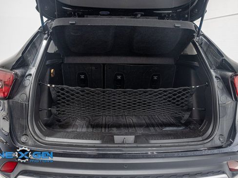 Used 2025 Chevrolet Trax LT w/ Driver Confidence Package image 45