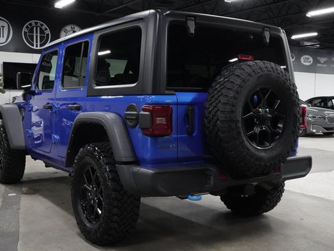 Used 2024 Jeep Wrangler Unlimited AWD/4WD image 3