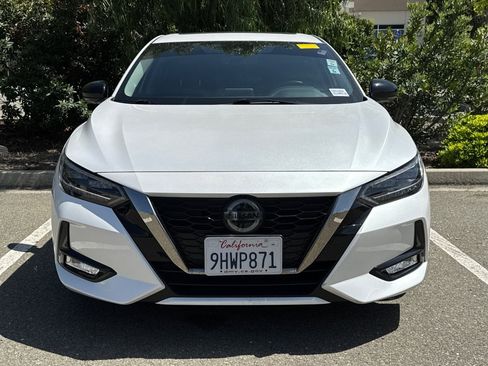 Certified 2023 Nissan Sentra SR w/ SR Premium Package FWD image 3