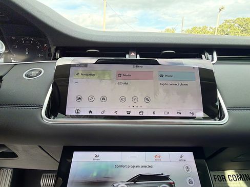 Used 2020 Land Rover Range Rover Evoque SE image 29