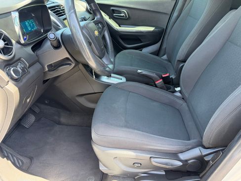 Used 2016 Chevrolet Trax LS FWD image 15