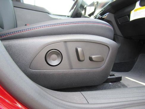 New 2025 Chevrolet Equinox EV RS image 14