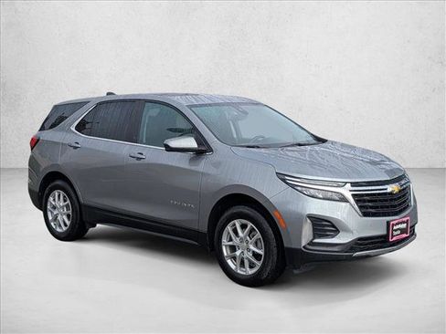 Used 2024 Chevrolet Equinox LT image 3