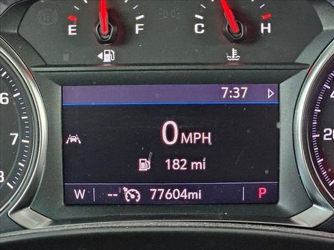 Used 2023 GMC Terrain SLT FWD image 10