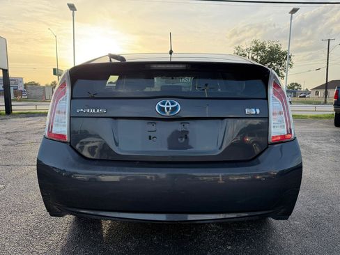 Used 2014 Toyota Prius Two FWD image 6