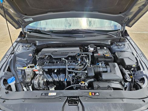 Used 2024 Hyundai Elantra Limited FWD image 33