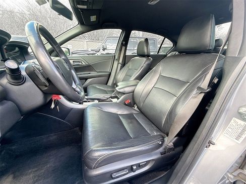 Used 2016 Honda Accord Sport image 22