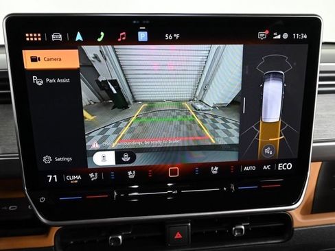 New 2025 Volkswagen ID. Buzz Pro S image 7