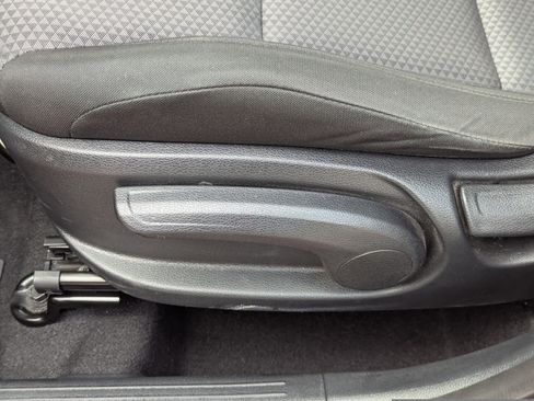 Certified 2025 Kia Soul LX w/ LX Technology Package FWD image 21