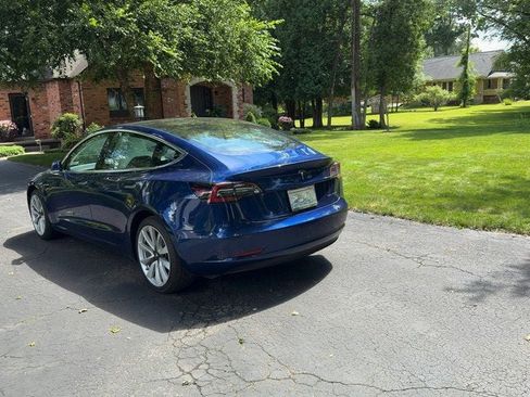 Used 2020 Tesla Model 3 Long Range AWD/4WD image 8