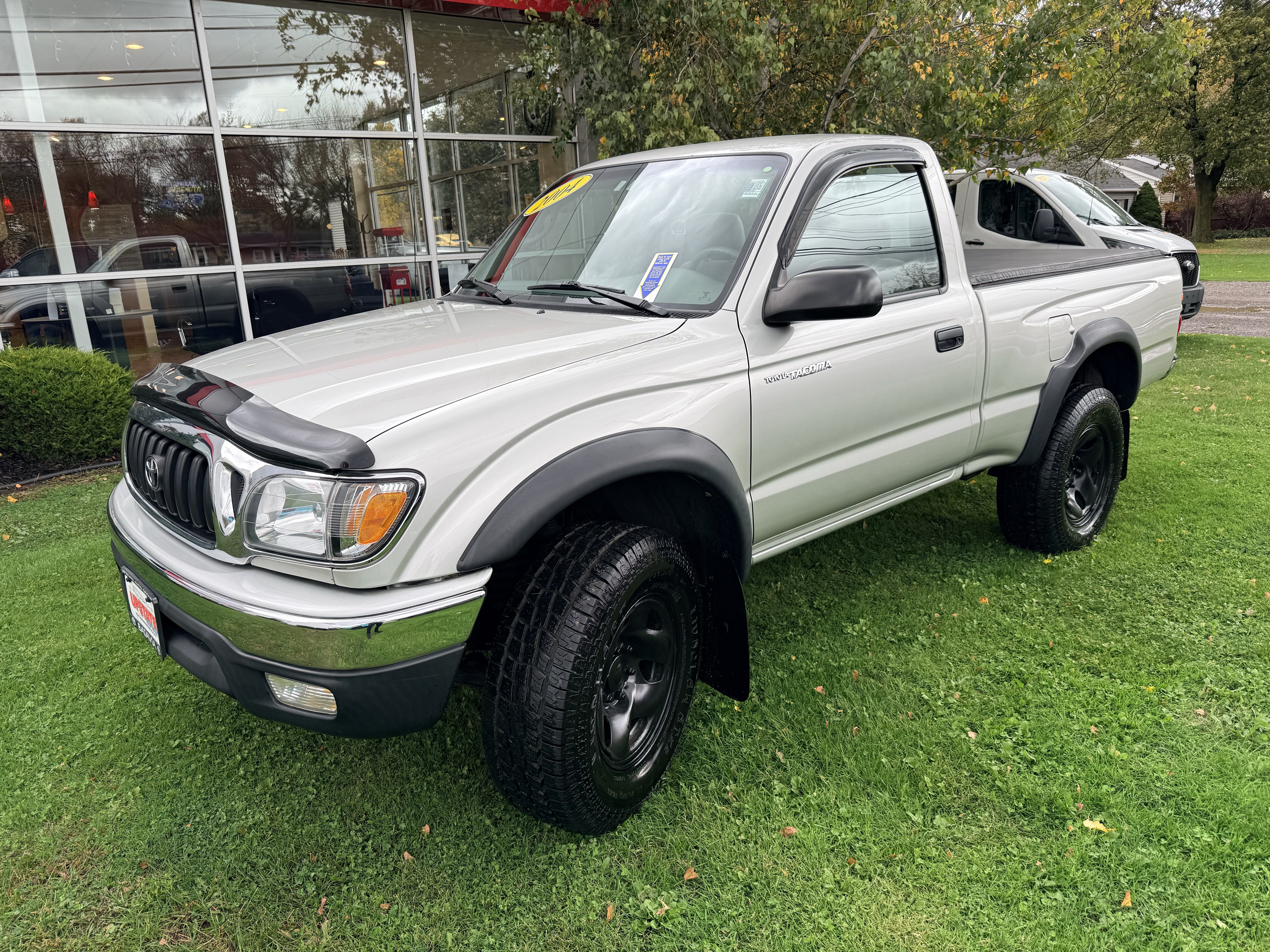 Used 2004 Toyota Tacoma 4x4 Regular Cab image 3