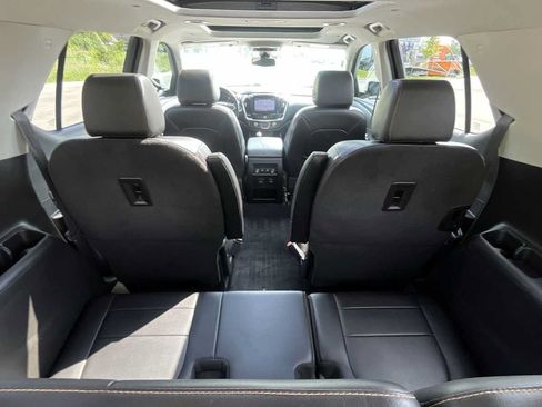 Used 2019 Chevrolet Traverse LT w/ LT Premium Package AWD/4WD image 13