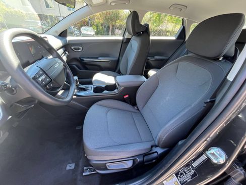 Used 2025 Kia K4 FWD image 25